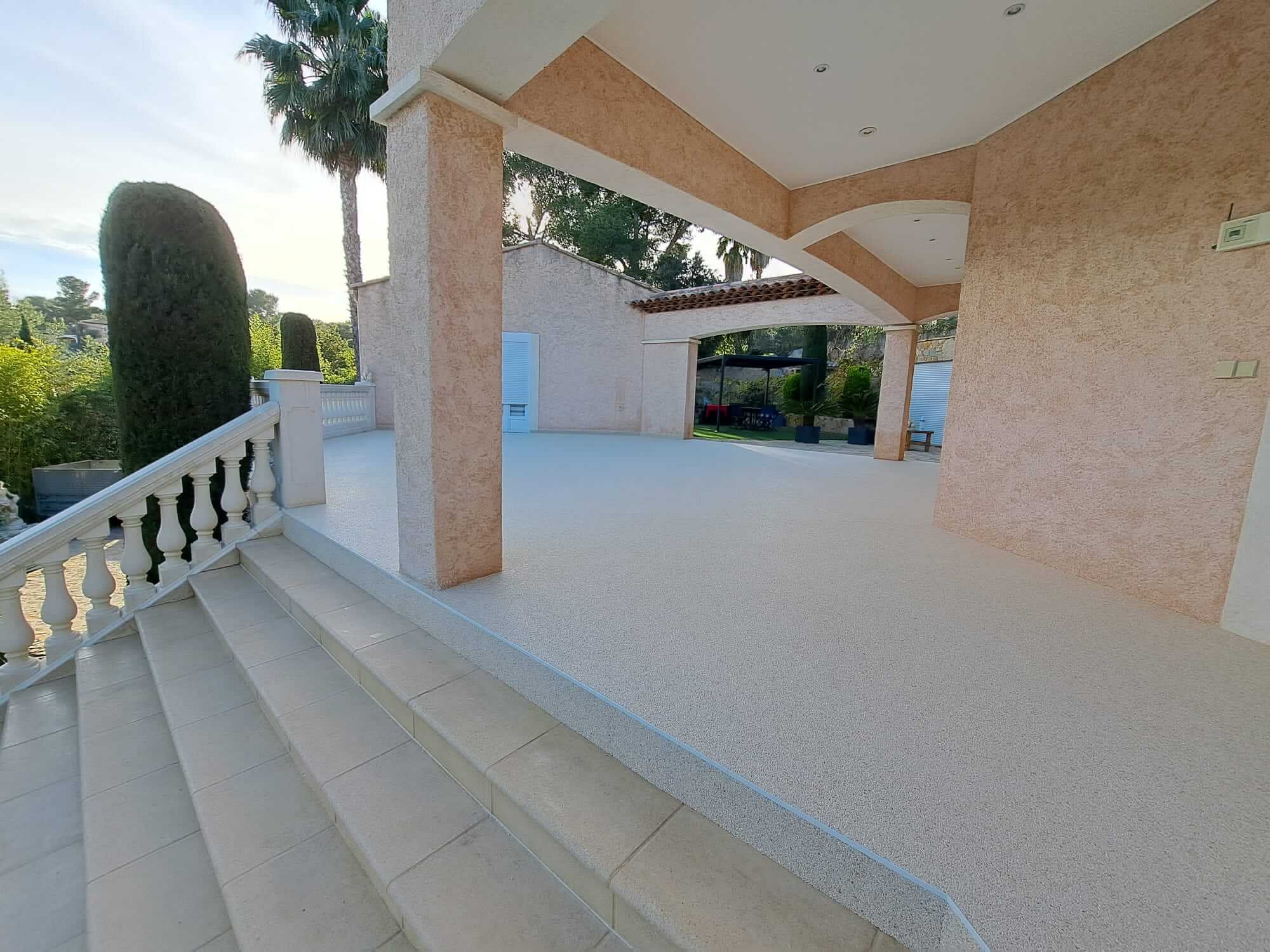 Balcons et entrées de maison en moquette de pierre Livingstone