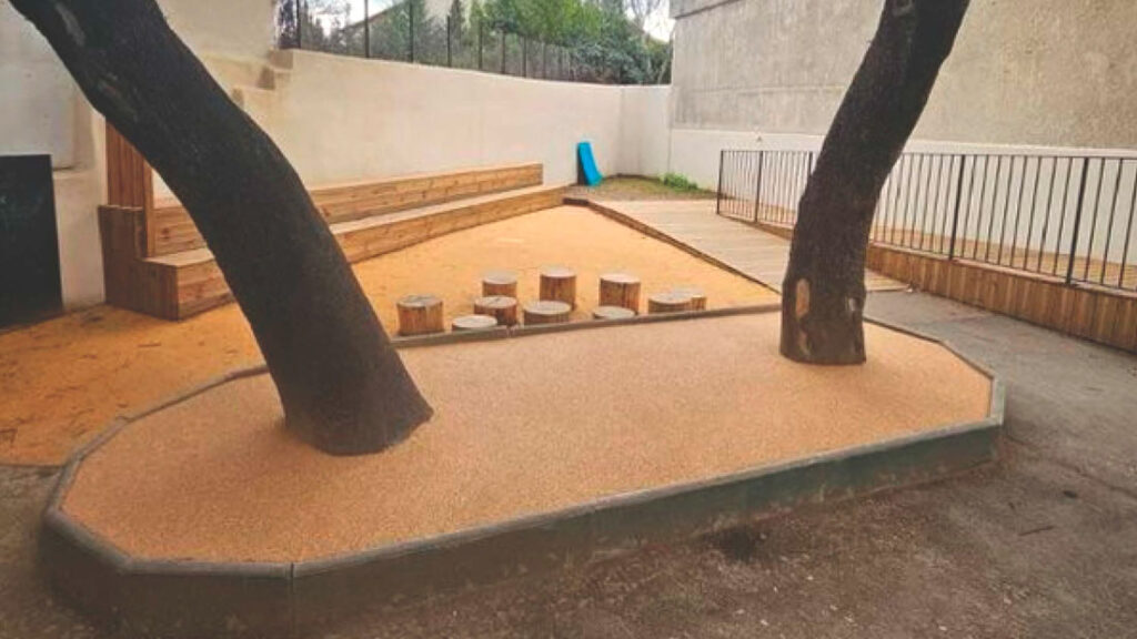 Revêtement drainant pour tour d’arbre et zone paysagée