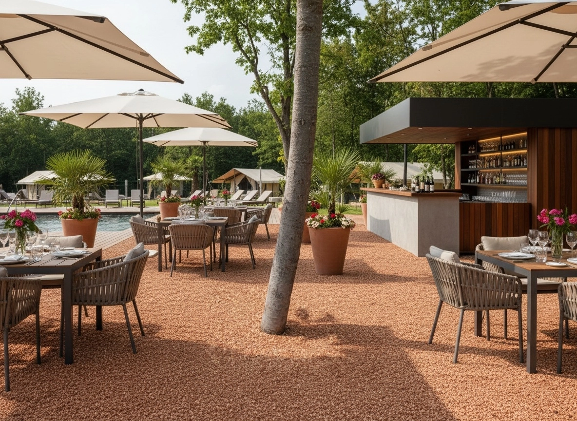 Contour d’arbre intégré dans une terrasse ou une esplanade publique sans boue ni gravier