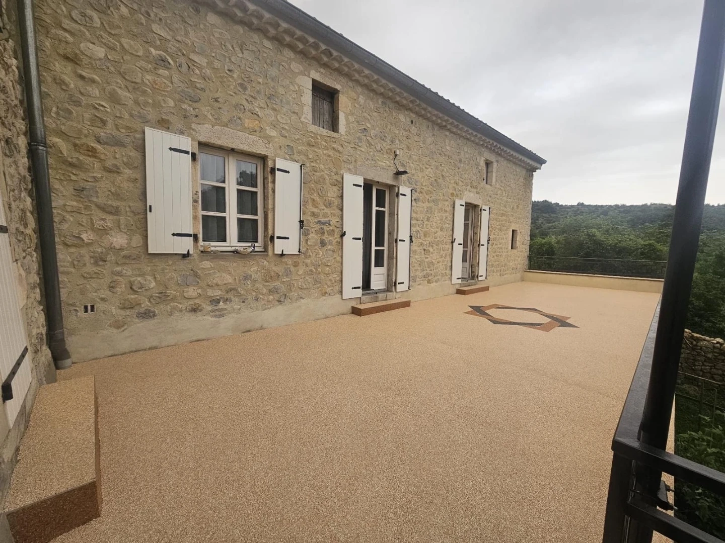 Moquette de pierre pour terrasse