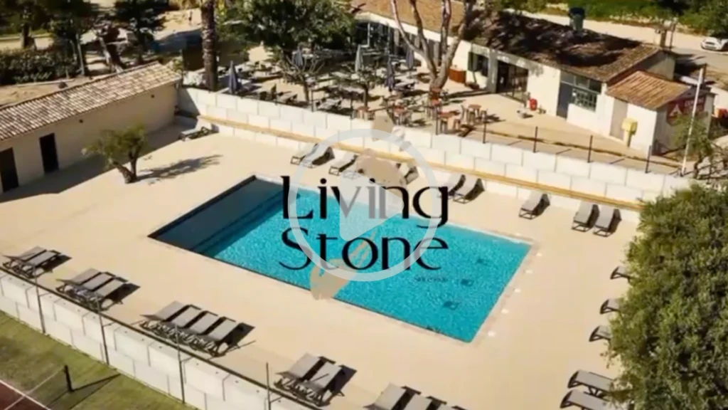 vidéo moquette de pierre pour camping